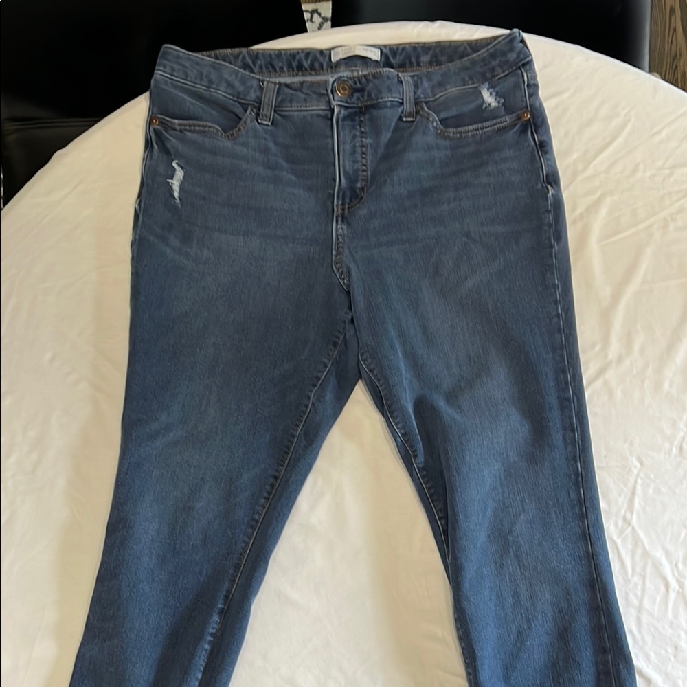 Blue Skinny Jeans with Smooth Texture